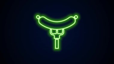 Çatal simgesinde parlayan neon hattı sosis siyah arkaplanda izole edilmiş. Izgara sosis ve aroma işareti. 4K Video hareketli grafik canlandırması
