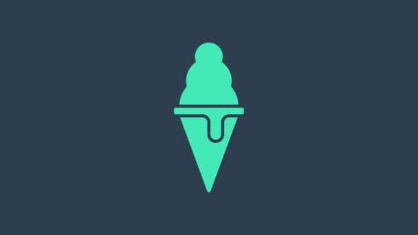 Helado de Turquesa en icono de cono de gofre aislado sobre fondo azul. Dulce símbolo. Animación gráfica de vídeo 4K — Vídeo de stock