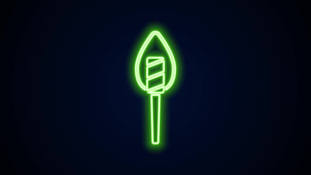 Gloeiende neon lijn Torch vlam pictogram geïsoleerd op zwarte achtergrond. Symbool vuur heet, vlam kracht, vlammen en warmte. 4K Video motion grafische animatie — Stockvideo