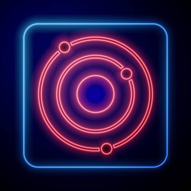 Parlayan neon güneş sistemi simgesi mavi arkaplanda izole edildi. Gezegenler yıldızın etrafında dönerler. Vektör.