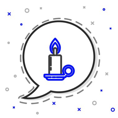 Beyaz arkaplanda izole edilmiş şamdan simgesinde çizgi yakma mumu. Silindirik mum çubuğu ve yanan ateş. Renkli taslak konsepti. Vektör İllüstrasyonu.