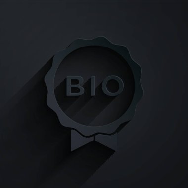 Kağıt kesiği Banner, etiket, etiket, biyoyeşil sağlıklı yiyecek simgesi için logo siyah arka planda izole edilmiş. Organik ürün. Sağlıklı yemek etiketi. Kağıt sanatı tarzı. Vektör.