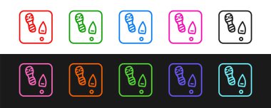 Siyah beyaz arkaplanda insan ayak izi ikonu belirle. Ayakkabı tabanı. Vektör.