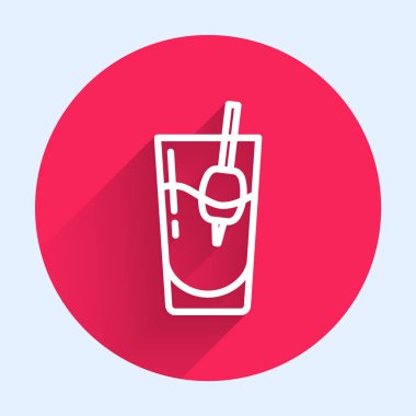 Beyaz çizgi Kokteyl Bloody Mary ikonu uzun gölgeli izole edilmiş. Kırmızı daire düğmesi. Vektör.