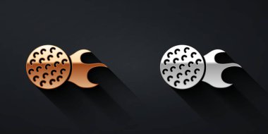 Siyah arka planda izole edilmiş altın ve gümüş golf topu ikonu. Uzun gölge tarzı. Vektör.