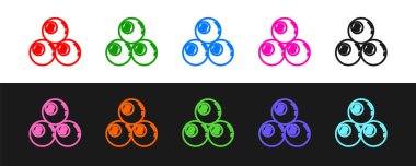 Siyah beyaz arka planda 8 numaralı ikonu olan bilardo bilardo topu. Vektör.