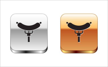 Çatal simgesindeki Isometric Sausage beyaz arka planda izole edilmiş. Izgara sosis ve aroma işareti. Kırmızı, mavi ve yeşil kare düğme. Vektör.