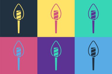 Pop Art Torch alev ikonu renk arkaplanında izole edilmiş. Sembol ateşi sıcak, alev gücü, alev ve ısı. Vektör.
