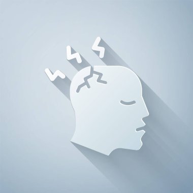 Kağıt kesiği adam baş ağrısı çekiyor, migren ikonu gri arka planda izole edilmiş. Kağıt sanatı tarzı. Vektör.