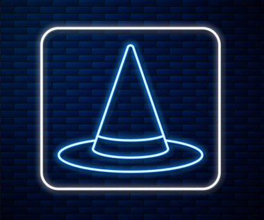 Parlayan neon hattı cadı şapkası simgesi tuğla duvar arkasında izole edilmiş. Mutlu Cadılar Bayramı Partisi. Vektör.