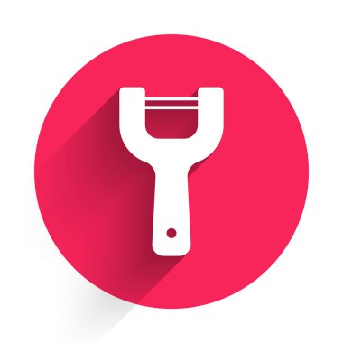 Uzun gölgeli beyaz sebze soyucu ikonu. Sebze temizlemek için bıçak. Mutfak eşyası, alet edevat. Kırmızı daire düğmesi. Vektör.