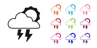 Beyaz arkaplanda Kara Fırtına simgesi izole edildi. Şimşek ve güneş işaretli bir bulut. Fırtınanın hava durumu ikonu. Simgeleri renklendirin. Vektör.