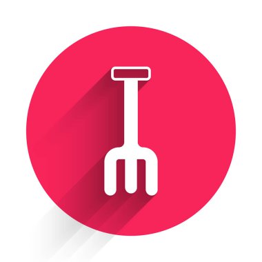 Beyaz Bahçe tırmık ikonu uzun gölgeli izole edilmiş. Bahçecilik, tarım, çiftçilik aleti. Toprak işçisi. Temizlik ekipmanları. Kırmızı daire düğmesi. Vektör.