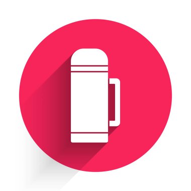 Beyaz termos konteynır ikonu uzun gölgeli. Termo matara ikonu. Kamp ve yürüyüş ekipmanları. Kırmızı daire düğmesi. Vektör İllüstrasyonu.