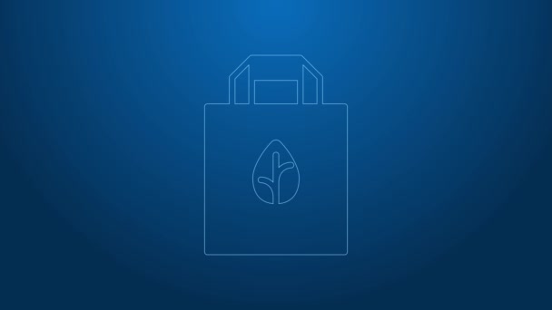 Fehér vonal Papír bevásárló táska újrahasznosítás ikon elszigetelt kék háttér. Újrahasznosító szimbólummal ellátott zsák. 4K Videó mozgás grafikus animáció — Stock videók