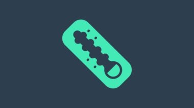 Turkuaz Meteoroloji termometresi ısıyı ve soğuk ikonu mavi arka planda izole ediyor. Termometre termometresi sıcak ya da soğuk hava gösteriyor. 4K Video hareketli grafik canlandırması