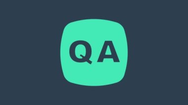 Mavi arkaplanda Soru ve Yanıt simgesi izole edilmiş turkuaz konuşma baloncukları. Q ve A sembolü. SSS işareti. Konuşma balonu ve çizelgesi. 4K Video hareketli grafik canlandırması