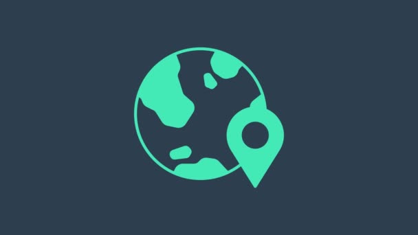 Бирюзовое расположение на иконке земного шара изолировано на синем фоне. Знак мира или Земли. Видеографическая анимация 4K — стоковое видео