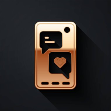Kalp emojisi konuşma baloncuklu Altın Akıllı Telefon siyah arkaplanda izole edilmiş ekran simgesine mesaj gönder. Sevgililer Günü. Uzun gölge tarzı. Vektör.