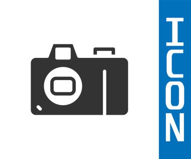 Beyaz arkaplanda gri fotoğraf makinesi simgesi izole edildi. Fotoğraf makinesi simgesi. Vektör.