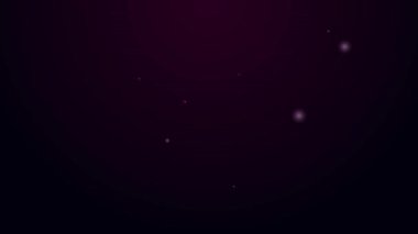 Parlayan neon hattı Isometric küp simgesi siyah arkaplanda izole edildi. Geometrik küp katı simge. 3 boyutlu kare işareti. Kutu sembolü. 4K Video hareketli grafik canlandırması