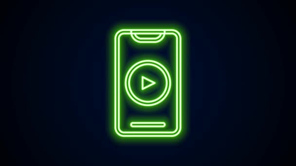 Gloeiende neon lijn Online play video icoon geïsoleerd op zwarte achtergrond. Smartphone en filmstrip met speelbord. 4K Video motion grafische animatie — Stockvideo