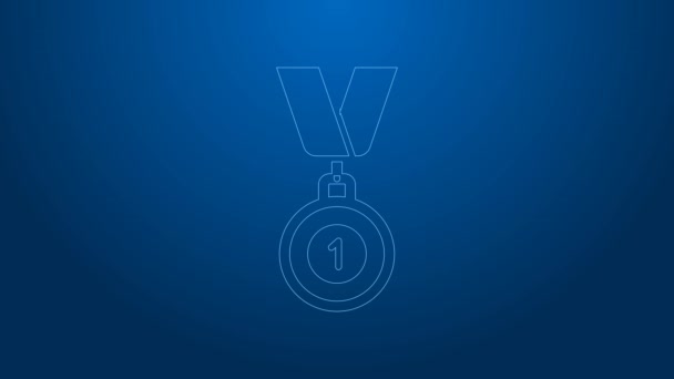 Witte lijn Medaille pictogram geïsoleerd op blauwe achtergrond. Winnaar symbool. 4K Video motion grafische animatie — Stockvideo