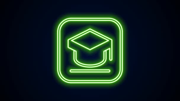 Icono de la tapa de graduación de línea de neón brillante aislado sobre fondo negro. Sombrero de graduación con icono de borla. Animación gráfica de vídeo 4K — Vídeo de stock