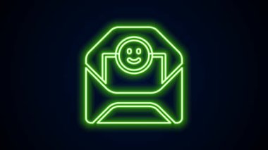 Parlayan neon hattı Zarfın içinde siyah arka planda Valentine 'ın kalp ikonu var. Mesaj aşkım. Aşk ve romantizm mektubu. 4K Video hareketli grafik canlandırması