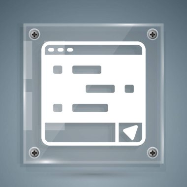 Gri arkaplanda, dizüstü bilgisayardaki beyaz sohbet mesajları bildirimi izole edildi. Smartphone sohbet mesajları konuşma baloncukları. Kare cam paneller. Vektör