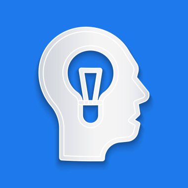 Kağıt kesiği insan ve mavi arka planda izole lamba ikonu. Fikir kavramı. Kağıt sanatı tarzı. Vektör