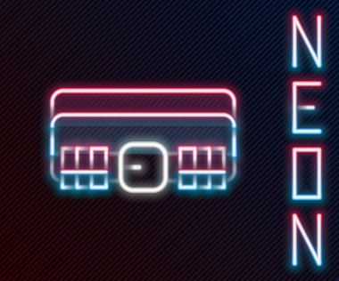 Parlak neon çizgisi, siyah arka planda izole edilmiş kartuş simgesiyle av kartuş kemeri. İşaret fişeği. Avcı teçhizatı, silah. Renkli taslak konsepti. Vektör