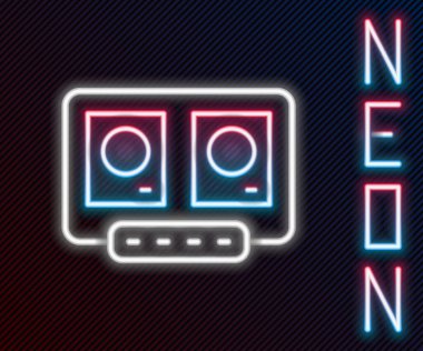 Parlayan neon hattı DJ uzaktan kumandası siyah arkaplanda izole edilmiş müzik simgesini çalmak ve karıştırmak için. DJ karıştırıcı, vinil çalar ve uzaktan kumandayla tamamlandı. Renkli taslak konsepti. Vektör