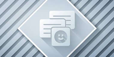 Kağıt kesme Yeni sohbet iletileri bildiri dizüstü bilgisayar simgesi gri arkaplan izole. Smartphone sohbet mesajları konuşma baloncukları. Kağıt sanatı tarzı. Vektör.