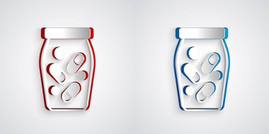 Kağıt kesiği ilaç şişesi ve gri arka planda izole edilmiş ilaç ikonu. Şişe hapı işareti. Eczane tasarımı. Kağıt sanatı tarzı. Vektör.