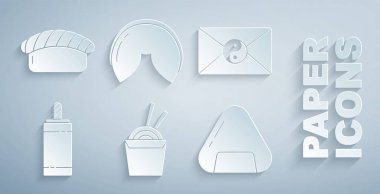 Asya eriştelerini karton kutuya, çubuklara, Yin Yang zarfına, havai fişeklere, suşiye, Çin fal kurabiyesine ve ikona koy. Vektör