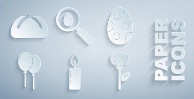 Yanan mum, Paskalya yumurtası, kurdeleli balonlar, çiçek lalesi Paskalya ve pasta ikonlarını arayın. Vektör