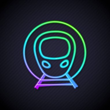 Parlayan neon hattı tren ve demiryolu ikonu siyah arka planda izole edildi. Toplu taşıma sembolü. Metro treni nakliyesi. Metro yeraltı. Vektör