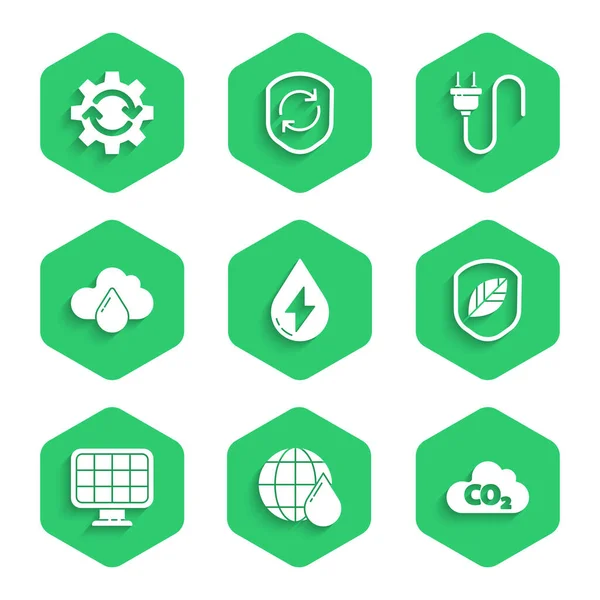 Set Water energie, Aarde planeet in waterdruppel, CO2-uitstoot wolk, Schild met blad, Zonnepaneel, Wolkenregen, Elektrische stekker en versnelling en pijlen als workflow icoon. Vector — Stockvector