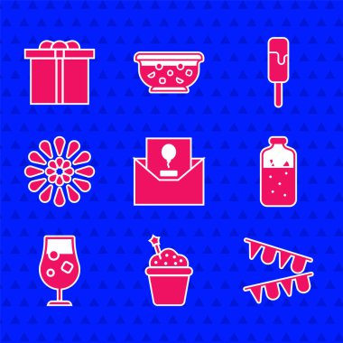 Davetiye, pasta, bayraklı karnaval çelengi, sıcak şarap, kokteyl içeceği, havai fişek, dondurma ve hediye kutusu ikonu. Vektör