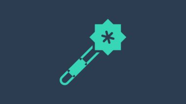 Mavi arka planda izole edilmiş turkuaz sihirli çubuk simgesi. Yıldız şeklinde sihirli aksesuar. Sihirli güç. 4K Video hareketli grafik canlandırması