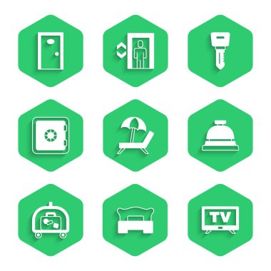 Sunbed 'i şemsiyeyle hazırla Smart Tv Hotel servis bagajı kasa kapısı anahtarı ve simgesi. Vektör.