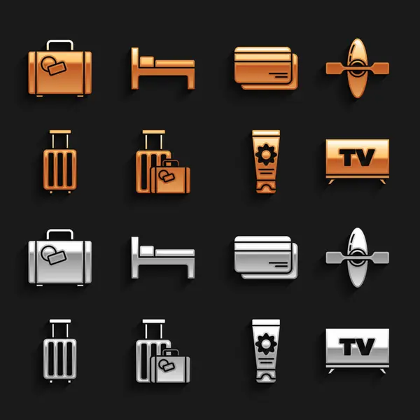 Suitcase, Kayak or canker, Smart Tv, Sunscreen cream in tube, Credit card, Bed icon 을 설정 한다. Vector — 스톡 벡터