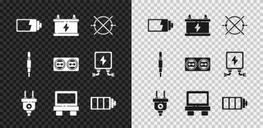 Batarya şarj seviyesi göstergesini, araba aküsünü, elektrik devre şemasını, fiş, fiş, ses kriko ve elektrik prizi simgesini ayarla. Vektör