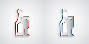 Kağıt kesiği şampanya şişesi ve gri arka planda cam ikon. Kağıt sanatı tarzı. Vektör