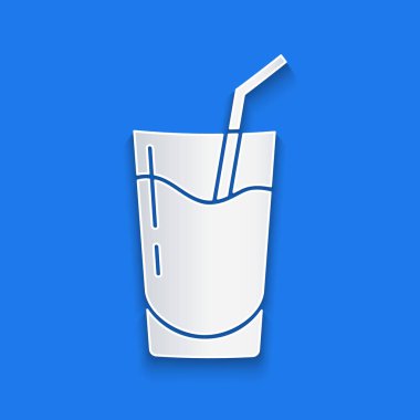 Kağıt kesiği Kokteyl ve alkol ikonu mavi arka planda izole edilmiş. Kağıt sanatı tarzı. Vektör