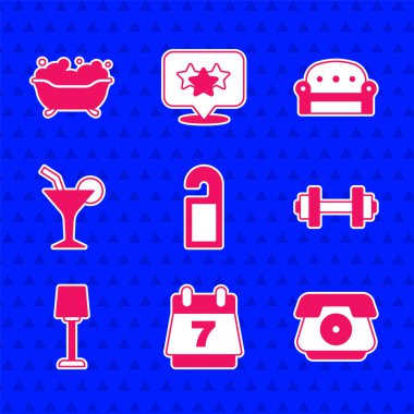 Lütfen rahatsız etmeyin, otel rezervasyon takvimi, telefon ahmağı, masa lambası, Kokteyl, kanepe ve küvet ikonu. Vektör