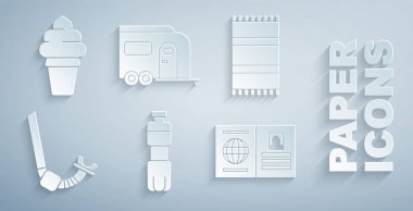 Bir şişe su, plaj havlusu, şnorkel, pasaport, karavan ve dondurma külahı ikonu. Vektör