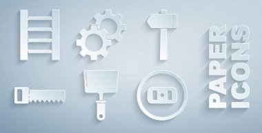 Oyun bıçağı, çekiç, el testeresi, elektrik prizi, dişli ve tahta merdiven ikonu. Vektör