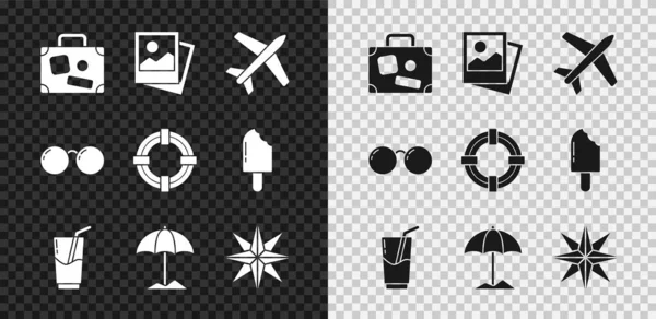 Set Koffer, Foto, Flugzeug, Cocktail und Alkoholgetränk, Sonnenschirm für Strand, Windrose, Brille und Rettungsring-Symbol. Vektor — Stockvektor